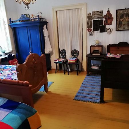 Rozmaringos Udvarhaz Dunafoldvar Buitenkant foto