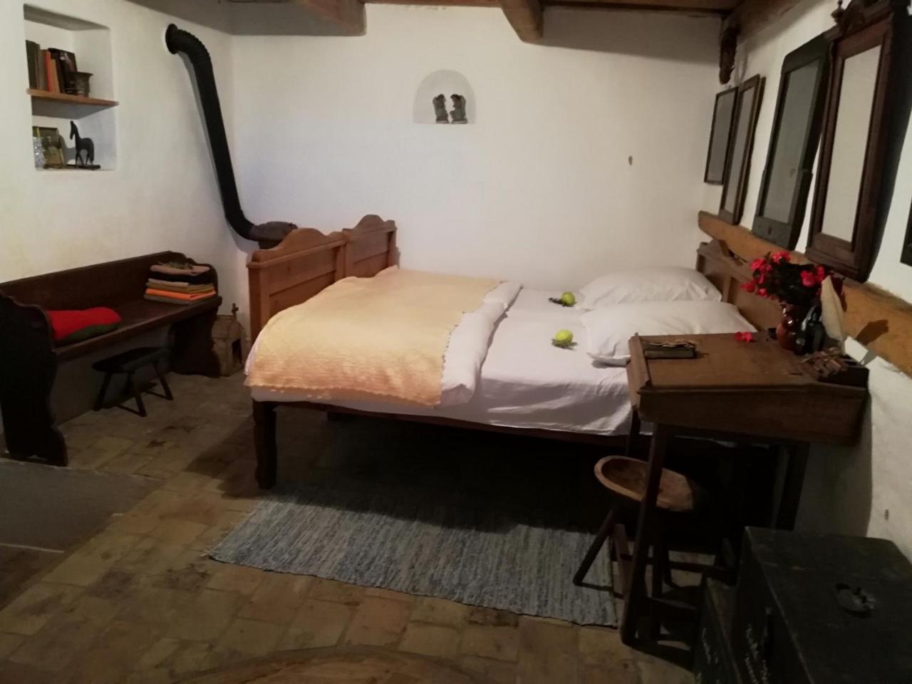 Rozmaringos Udvarhaz Dunafoldvar Buitenkant foto