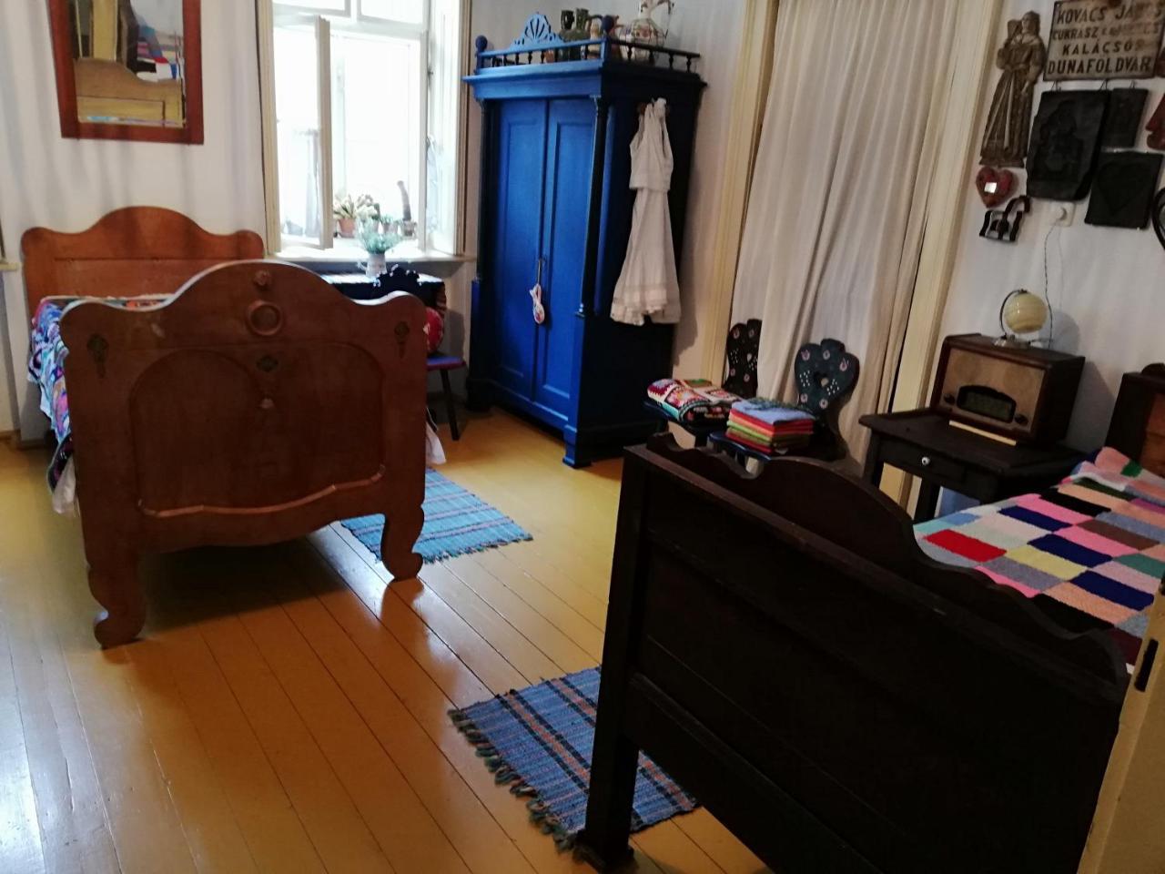 Rozmaringos Udvarhaz Dunafoldvar Buitenkant foto