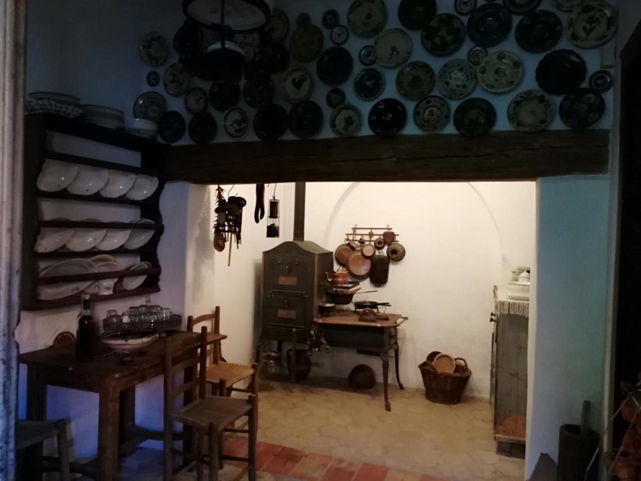 Rozmaringos Udvarhaz Dunafoldvar Buitenkant foto